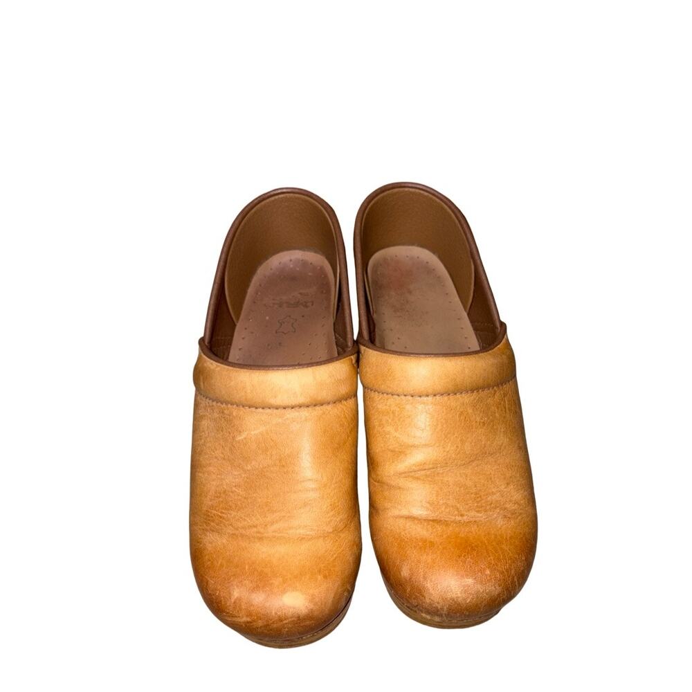 DANSKO Professional Honey Distressed Leather Clogs Size: EU 38 / US 7.5
